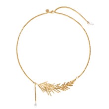 Goldene Halskette mit Zweig und Kristall aus der Thuja Kollektion