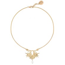 Elegante Halskette an einer kurzen Kette aus der Thuja Kollektion.