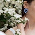 Kleine blaue Stiefmütterchen Ohrringe ORSKA Schmuck