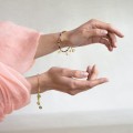 Farbenfrohes Armband mit natürlichen Turmalinen und Berberitzenfrüchten, Bery-Kollektion, Orska-Schmuck