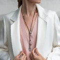 Lange Halskette mit Anhänger mit Pflanzenmotiv aus der Bery-Kollektion, Orska-Schmuck