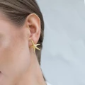 Asymmetrische Seestern-Ohrringe, Orska Schmuck