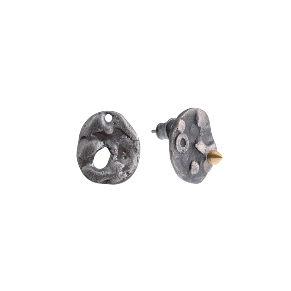 Asymmetrische Graphitohrringe aus der Lava-Kollektion, Orska-Schmuck