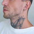 Doppelseitige Messingohrringe aus der Lava-Kollektion, Orska-Schmuck