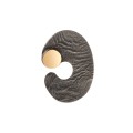 Handgefertigte Anstecknadel aus der MOON Kollektion von ORSKA Schmuck