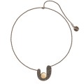 Künstlerische Halskette aus Messing aus der MOON Kollektion von ORSKA Schmuck
