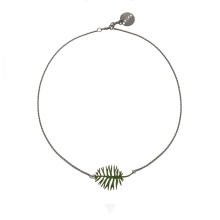 Kurze, grüne Farnkette aus der Nefro-Kollektion