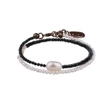 Doppeltes Onyx- und Perlenarmband mit dunklem Verschluss aus der Parer Kollektion