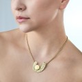 Goldene, kunstvolle Halskette aus der Moon-Kollektion – ORSKA Schmuck