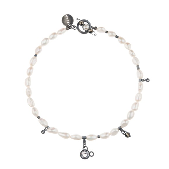 Elegante Halskette mit Perlen und Silberanhängern aus der Soda SN86-2 ORSKA Kollektion