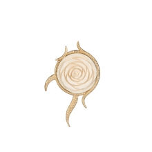 Originale Anstecknadel mit geschnitzter Rose aus der Kembali Kollektion