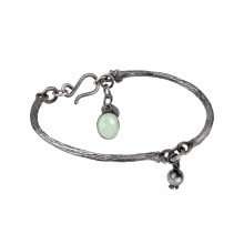 Silberarmband mit Beere und Chalcedon