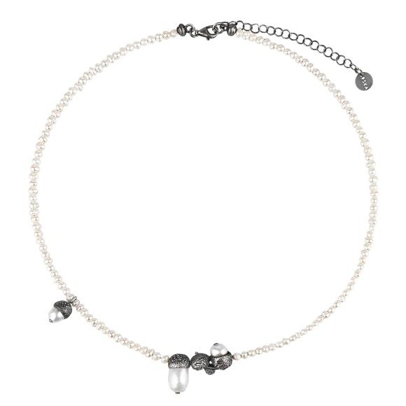 Kurze Perlenkette - Choker mit eichelförmigen Anhängern aus der Bery Kollektion von ORSKA Schmuck