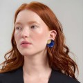Runde, marineblaue und goldene Ohrringe aus der Tache TAK32-22-4 ORSKA-Kollektion
