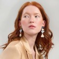 Asymmetrische, goldgraue Ohrringe aus der Tache TAK42-7-4 ORSKA Kollektion
