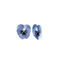 Kleine blaue blumenförmige Ohrringe - Stiefmütterchen von ORSKA Schmuck