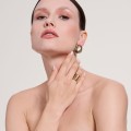 Künstlerische runde Ohrringe aus der New Stone NSK28-1 ORSKA Kollektion