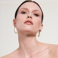 Vergoldete, hängende Ohrringe aus der New Stone NSK33-1 ORSKA Kollektion