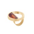 Künstlerischer Ring mit Bernstein und gravierter Mücke aus der Sello ORSKA SLP64-2 Kollektion