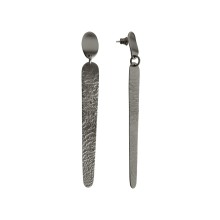 Lange silberne Ohrstecker aus der Moon Kollektion