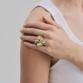 Vergoldeter Ring mit Kristallen und Perlen