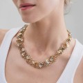 Goldene, kurze, goldene Halskette mit Kristallen aus der Soda-Kollektion