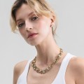 Kurze Goldkette mit Kristallen aus der Soda-Kollektion