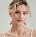 Asymmetrische Ohrringe mit Mistelzweig aus der Bery BEK41-1 ORSKA Kollektion