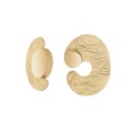 Künstlerische, handgefertigte Ohrringe aus der MOON Gold Kollektion von ORSKA Jewelry