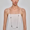 Graphitfarbene, lange Halskette mit dekorativen Anhängern aus der Semios SMN72-1 Kollektion - ORSKA Kunstschmuck