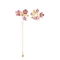 Asymmetrische Ohrringe mit Kirschblüten aus der Plantis-Kollektion