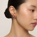Asymmetrische Ohrringe mit rosa blühenden Kirschblüten - ORSKA Schmuck