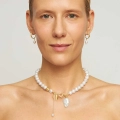 Kurzes vergoldetes Perlenkollier aus der Kollektion Perle - ORSKA Schmuck