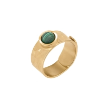 Ein Ring mit einem grünen Stein aus der Malachit Kollektion