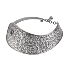 Limitierte Halskette mit Pflanzenornamenten aus der Nepal Kollektion