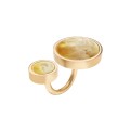 Goldring mit milchigem Bernstein, handgefertigt von ORSKA