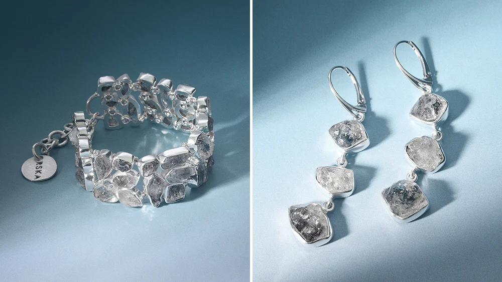 Silberschmuck mit grauen Steinen
