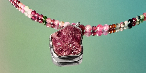 Handgefertigter Turmalinschmuck aus der Aurora-Kollektion