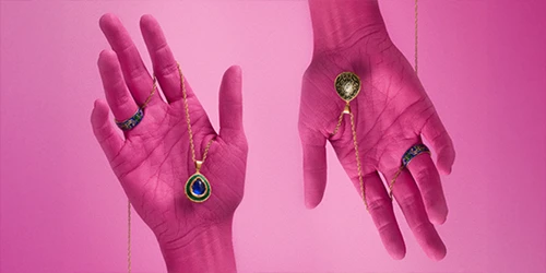 Doppelseitiger Silberschmuck mit Emaille aus Indien