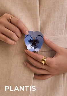Schmuck aus der Plantis Kollektion mit bunten Blumen von ORSKA